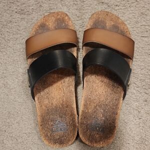 Reef Two-Tone Brown and Black Sandals